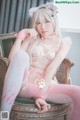 DJAWA Photo - Sonson (손손): "Gata Rosa" (45 photos)